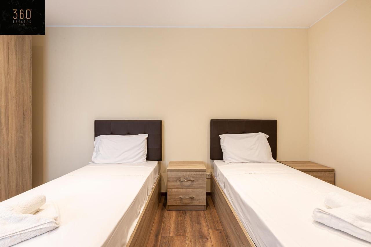 Seafront, Designer Apt With Private Terrace & Wifi By 360 Estates Pieta Exterior photo